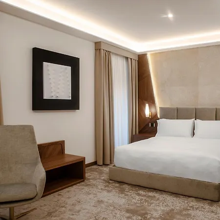 Via Veneto - L'essenza Di Hotel